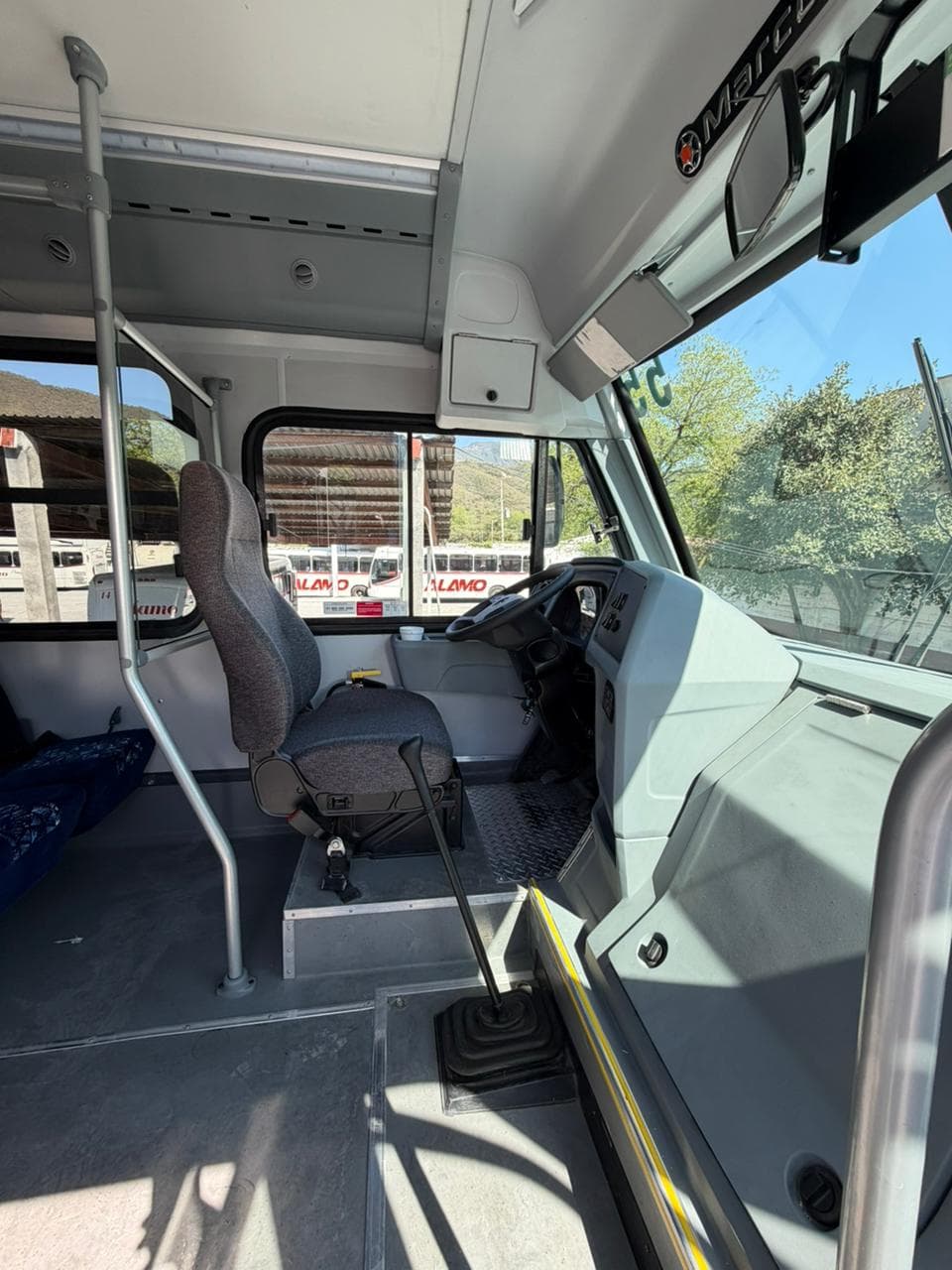 Autobús Estándar — zona conductor